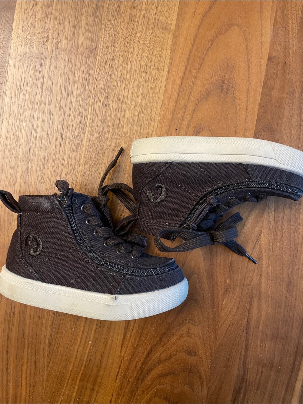 Kids High-Top Canvas Sneakers with Side Zipper in Dark Brown